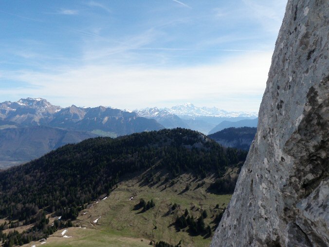 P4070015.jpg - La chane du Mont Blanc au loin