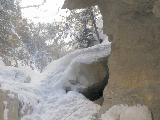 P1170252.JPG - La sortie par ce trou...