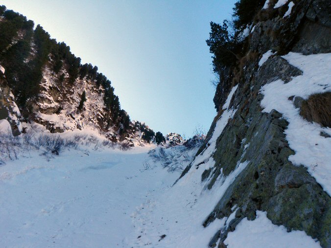 P3170251.jpg - Dans le couloir en neige dure