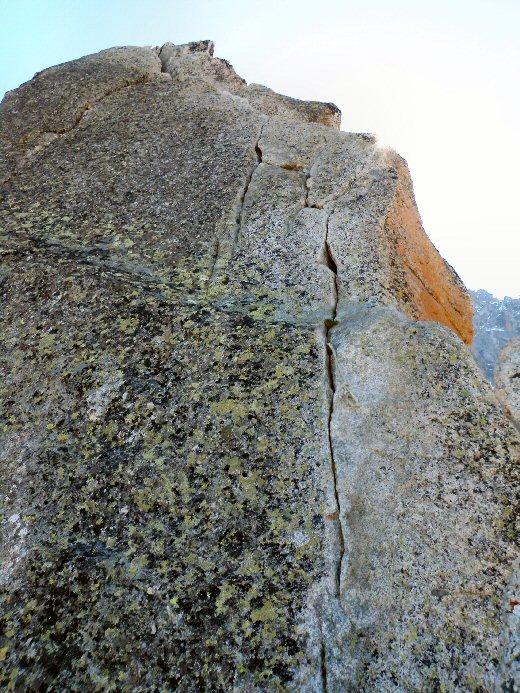 P8250356.jpg - Un des pas cl� de la course : du A0, 5c+